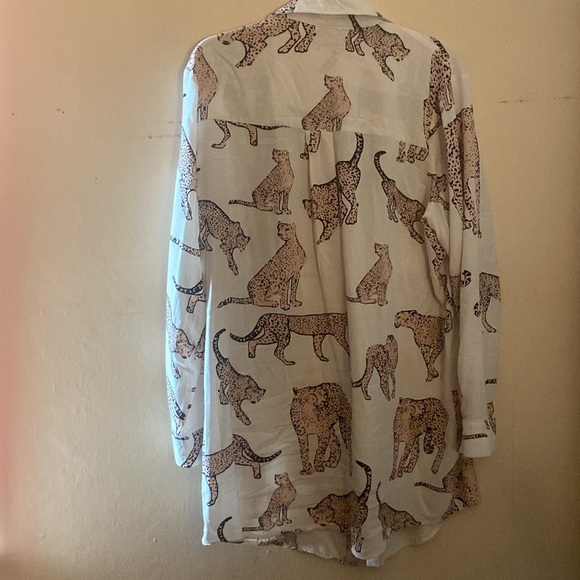Cheetah button down shirt dress *Statement Piece* - Picture 2 of 3